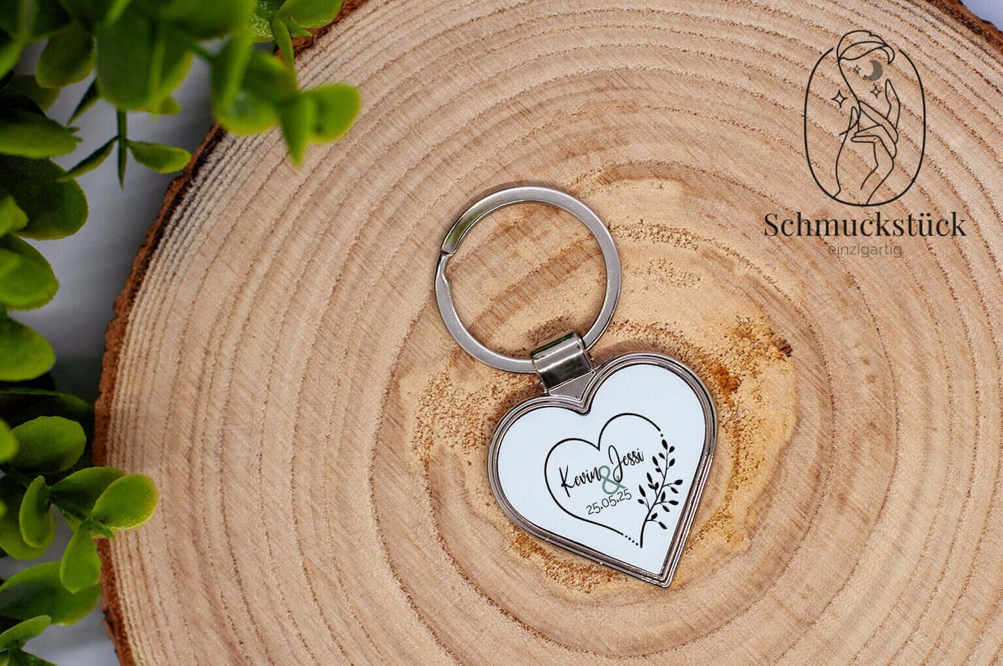Herz Schlüsselanhänger aus Metall mit eigenem Foto als Geschenkidee zu Valentinstag, Hochzeit oder Geburtstag, Schmuckstück - einzigartig